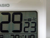 コメント:温度・湿度表示付き電波置時計
