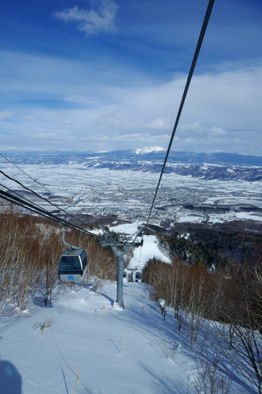 富良野スキー場: 北の峰ゴンドラからの風景